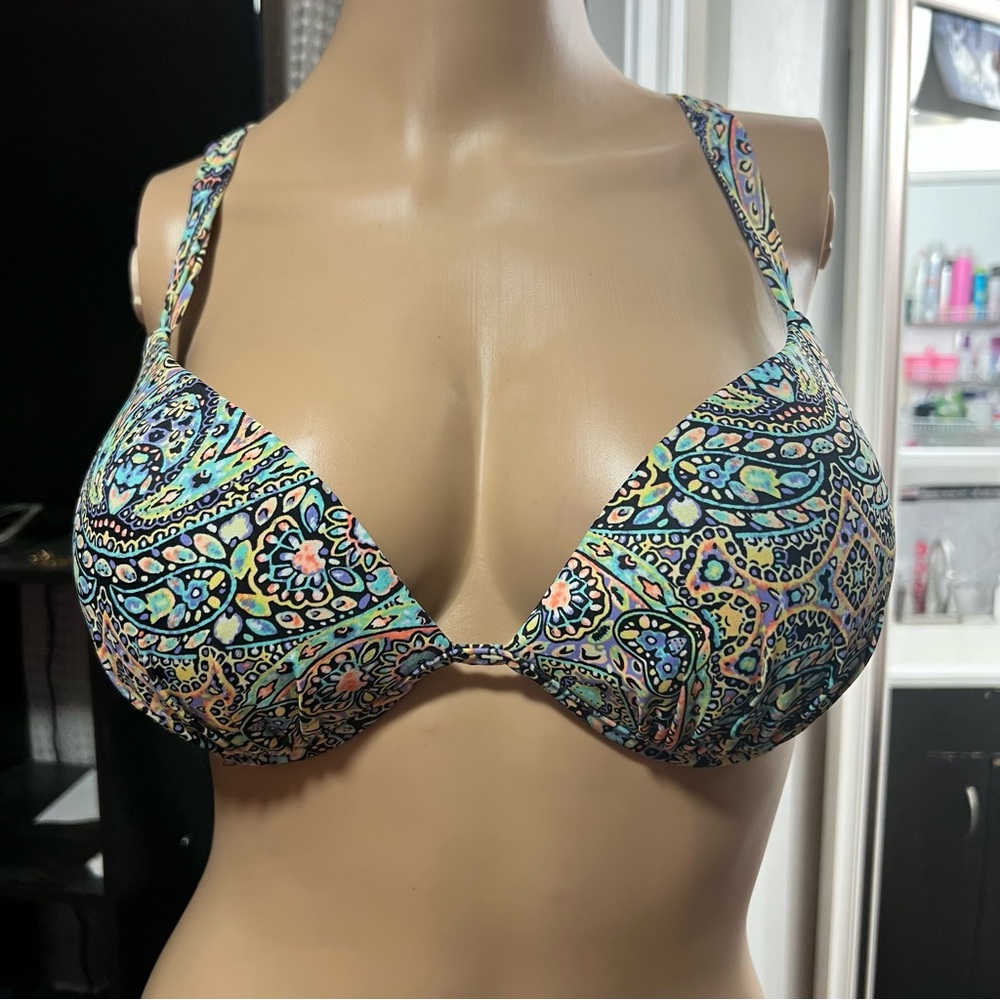 VS Colorful Paisley Print Bikini Top